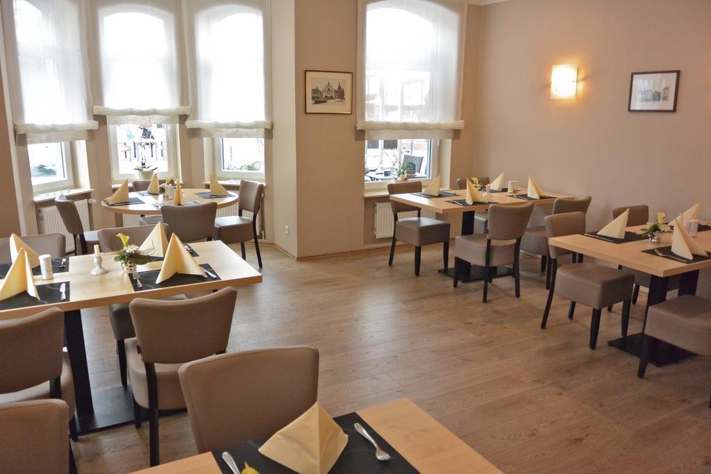 Hotel Deutsches Haus Бломберг Экстерьер фото