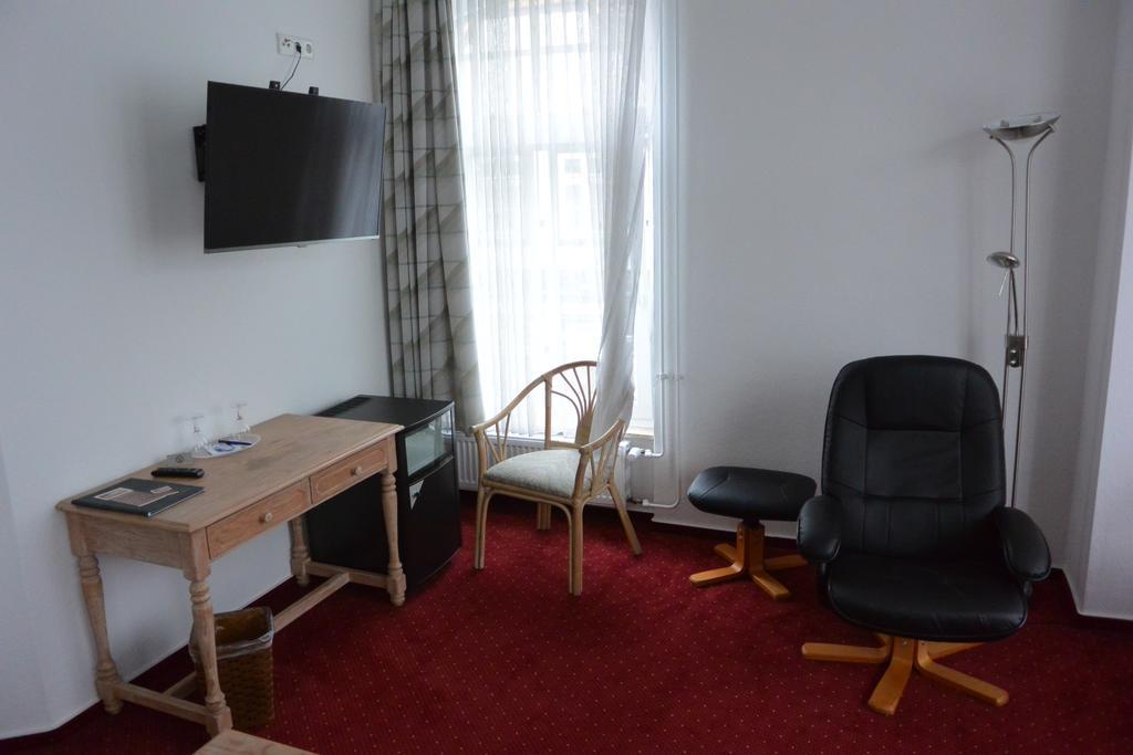 Hotel Deutsches Haus Бломберг Экстерьер фото